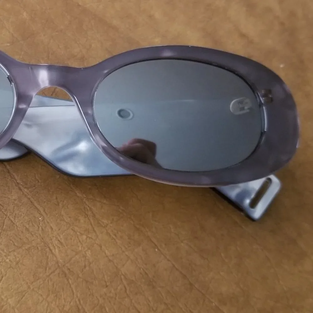 $490 NWOT CLASSIC GUCCI GRAY CORE ITALY OVAL RETRO MODERN SUNGLASSES GG GG0517S
